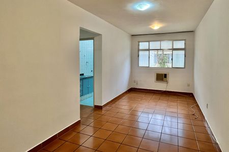 Sala de apartamento para alugar com 2 quartos, 70m² em Boqueirão, Santos
