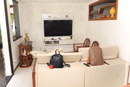 Sala de casa de condomínio para alugar com 3 quartos, 130m² em Stella Maris, Salvador