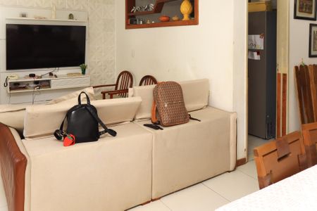 Sala de casa de condomínio para alugar com 3 quartos, 130m² em Stella Maris, Salvador