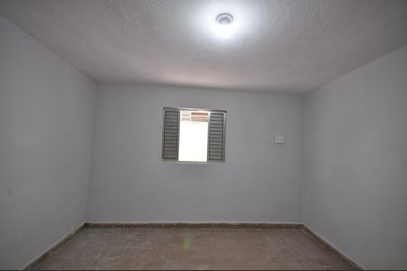 Quarto de casa para alugar com 1 quarto, 100m² em Parque Novo Mundo, São Paulo
