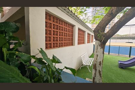 Apartamento à venda com 72m², 3 quartos e 1 vaga Apartamento à venda com 72m², 3 quartos e 1 vagaÁrea comum - Salão de festas