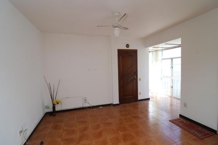 Sala de apartamento para alugar com 3 quartos, 68m² em Jardim Carioca, Rio de Janeiro