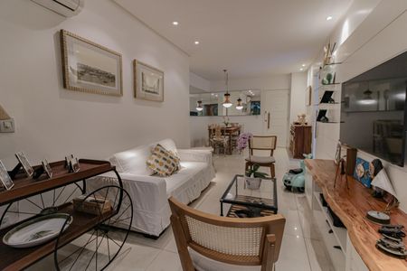 Apartamento à venda com 95m², 2 quartos e 1 vaga Apartamento à venda com 95m², 2 quartos e 1 vagaSala