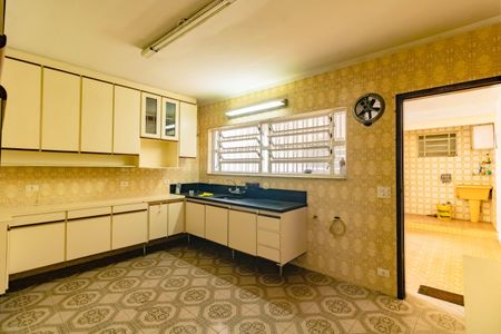 Casa à venda com 250m², 4 quartos e 2 vagas Casa à venda com 250m², 4 quartos e 2 vagasCozinha