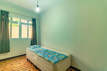 Casa à venda com 250m², 4 quartos e 2 vagas Casa à venda com 250m², 4 quartos e 2 vagasQuarto 1