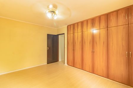 Casa à venda com 250m², 4 quartos e 2 vagas Casa à venda com 250m², 4 quartos e 2 vagasQuarto 3