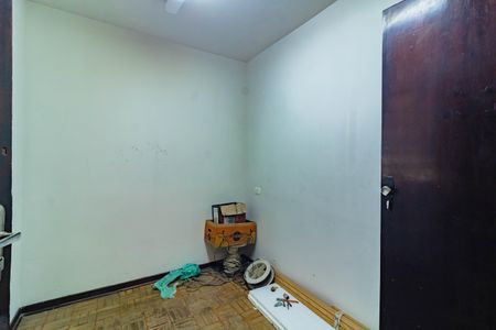 Casa à venda com 250m², 4 quartos e 2 vagas Casa à venda com 250m², 4 quartos e 2 vagasQuarto de Serviço