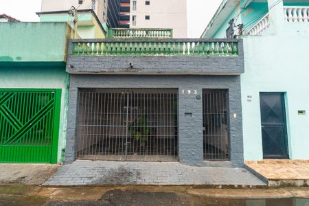 Casa à venda com 170m², 2 quartos e 2 vagasFachada