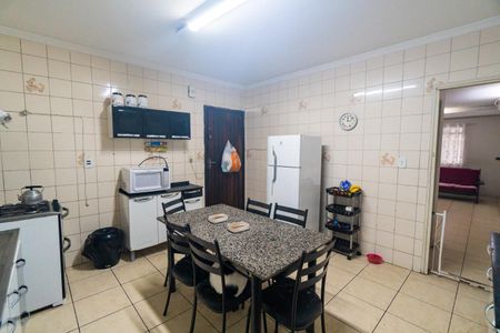 Casa à venda com 170m², 2 quartos e 2 vagasCozinha