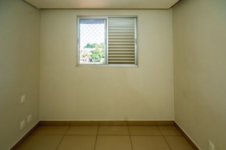 Apartamento à venda com 180m², 3 quartos e 2 vagasQuarto 2