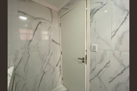 Apartamento à venda com 52m², 2 quartos e sem vaga Apartamento à venda com 52m², 2 quartos e sem vagaBanheiro
