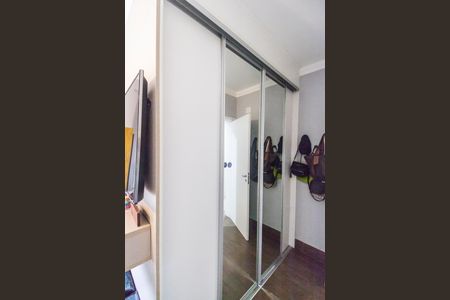 Apartamento à venda com 122m², 3 quartos e 2 vagas Apartamento à venda com 122m², 3 quartos e 2 vagasCloset da suíte