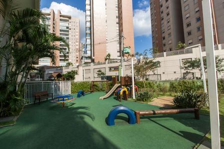 Apartamento à venda com 122m², 3 quartos e 2 vagasÁrea comum - Playground