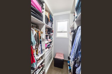 Apartamento à venda com 122m², 3 quartos e 2 vagas Apartamento à venda com 122m², 3 quartos e 2 vagasCloset da suíte