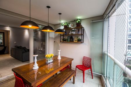 Apartamento à venda com 122m², 3 quartos e 2 vagas Apartamento à venda com 122m², 3 quartos e 2 vagasVista da Varanda