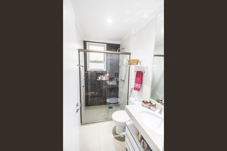 Apartamento à venda com 122m², 3 quartos e 2 vagas Apartamento à venda com 122m², 3 quartos e 2 vagasBanheiro da Suíte