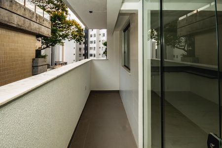 Apartamento à venda com 85m², 3 quartos e 2 vagasVaranda