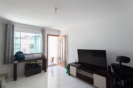 Casa à venda com 140m², 2 quartos e 2 vagasSala