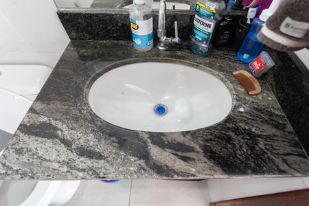 Casa à venda com 140m², 2 quartos e 2 vagasLavabo