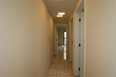 Apartamento à venda com 66m², 2 quartos e 2 vagasCorredor