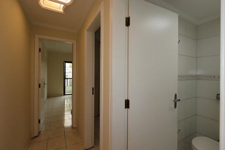 Apartamento à venda com 66m², 2 quartos e 2 vagasCorredor