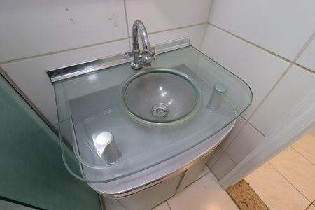 Apartamento à venda com 66m², 2 quartos e 2 vagasBanheiro Social
