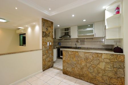 Apartamento à venda com 66m², 2 quartos e 2 vagasCozinha