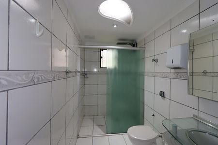 Apartamento à venda com 66m², 2 quartos e 2 vagasBanheiro da Suíte