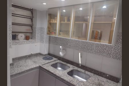 Apartamento à venda com 72m², 2 quartos e sem vagaCozinha