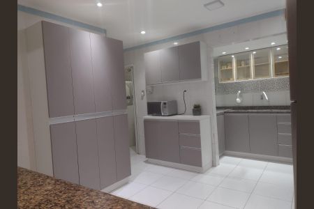 Apartamento à venda com 72m², 2 quartos e sem vagaCozinha