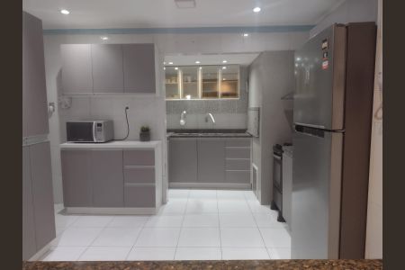 Apartamento à venda com 72m², 2 quartos e sem vagaCozinha