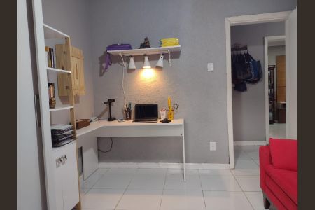 Apartamento à venda com 72m², 2 quartos e sem vagaEscritório
