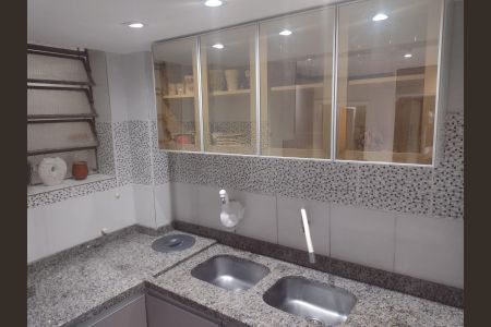 Apartamento à venda com 72m², 2 quartos e sem vagaCozinha