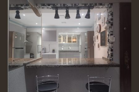 Apartamento à venda com 72m², 2 quartos e sem vagaCozinha
