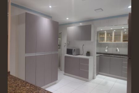 Apartamento à venda com 72m², 2 quartos e sem vagaCozinha