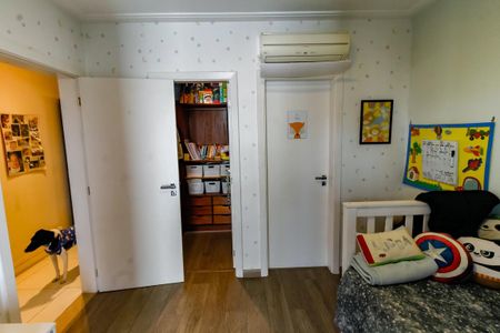 Apartamento à venda com 154m², 3 quartos e 3 vagas Apartamento à venda com 154m², 3 quartos e 3 vagasSuíte 2