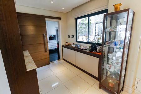 Apartamento à venda com 154m², 3 quartos e 3 vagas Apartamento à venda com 154m², 3 quartos e 3 vagasSala