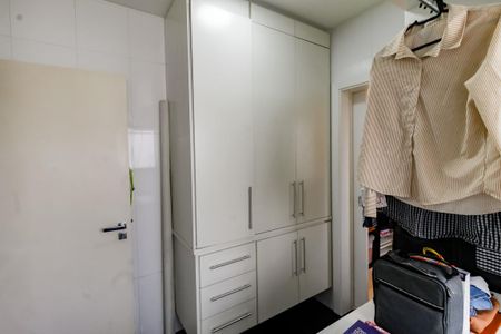 Apartamento à venda com 154m², 3 quartos e 3 vagas Apartamento à venda com 154m², 3 quartos e 3 vagasÁrea de Serviçoo