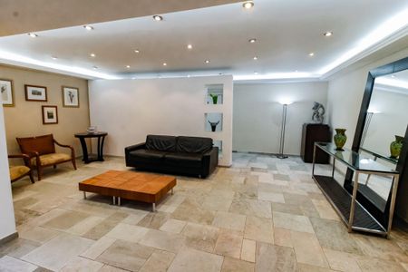 Apartamento à venda com 154m², 3 quartos e 3 vagas Apartamento à venda com 154m², 3 quartos e 3 vagasHall de entrada