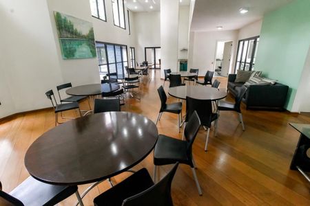 Apartamento à venda com 154m², 3 quartos e 3 vagas Apartamento à venda com 154m², 3 quartos e 3 vagasÁrea comum - Salão de festas