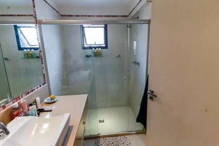 Apartamento à venda com 154m², 3 quartos e 3 vagas Apartamento à venda com 154m², 3 quartos e 3 vagasBanheiro da Suíte 1