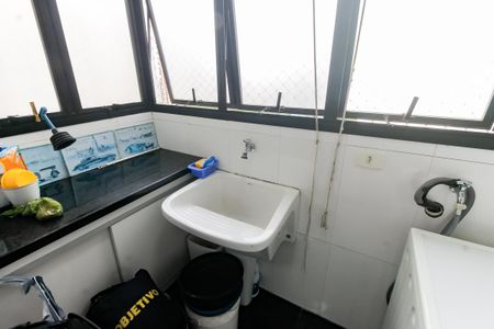 Apartamento à venda com 154m², 3 quartos e 3 vagas Apartamento à venda com 154m², 3 quartos e 3 vagasÁrea de Serviço