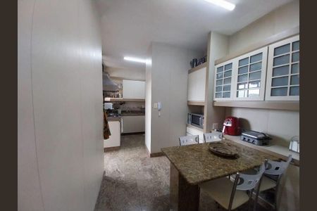 Apartamento à venda com 3 quartos, 280m² em Icaraí, Niterói