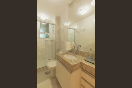 Apartamento à venda com 221m², 3 quartos e 2 vagasBanheiro Social