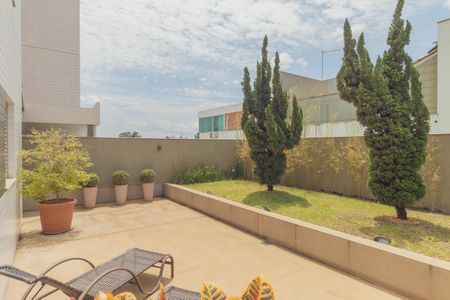 Apartamento à venda com 221m², 3 quartos e 2 vagasÁrea Externa