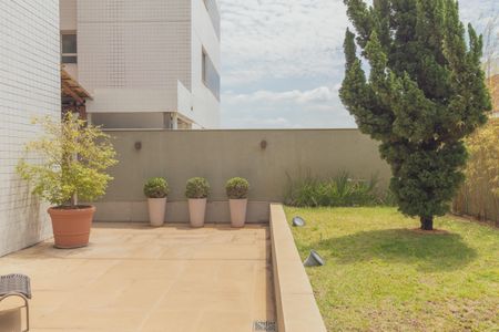 Apartamento à venda com 221m², 3 quartos e 2 vagasÁrea Externa