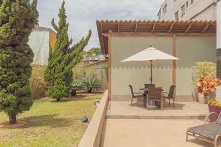 Apartamento à venda com 221m², 3 quartos e 2 vagasÁrea Externa