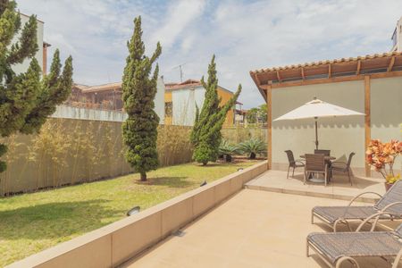 Apartamento à venda com 221m², 3 quartos e 2 vagasÁrea Externa