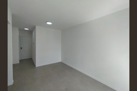 Sala  de apartamento para alugar com 3 quartos, 75m² em Jardim Botucatu, São Paulo