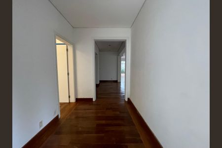 Casa de condomínio à venda com 872m², 6 quartos e 6 vagas Casa de condomínio à venda com 872m², 6 quartos e 6 vagasEntrada principal